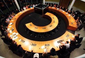 Eine Sitzung der Stipendiaten im Deutschen Bundestag 
